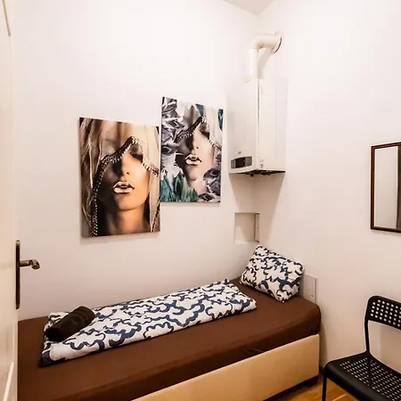 Family Studio- 7 Minutes To Schoenbrunn Palace Aparthotel Vienna