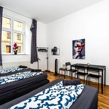 Aparthotel Family Studio- 7 Minutes To Schoenbrunn Palace Vienna
