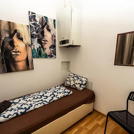 Family Studio- 7 Minutes To Schoenbrunn Palace Aparthotel *