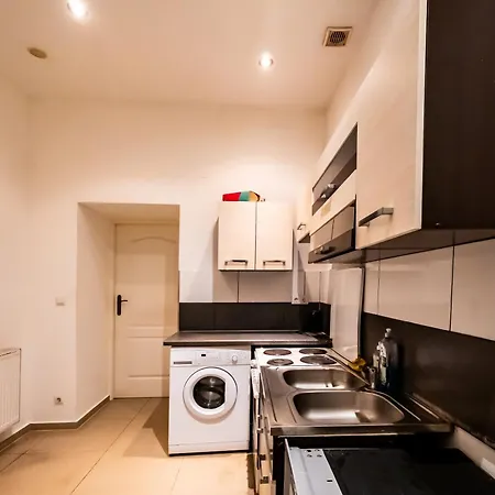 Aparthotel Family Studio- 7 Minutes To Schoenbrunn Palace *