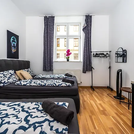 Family Studio- 7 Minutes To Schoenbrunn Palace *