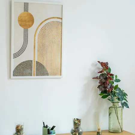 Apartment 4ty3 - Franz Josef Is Calling *