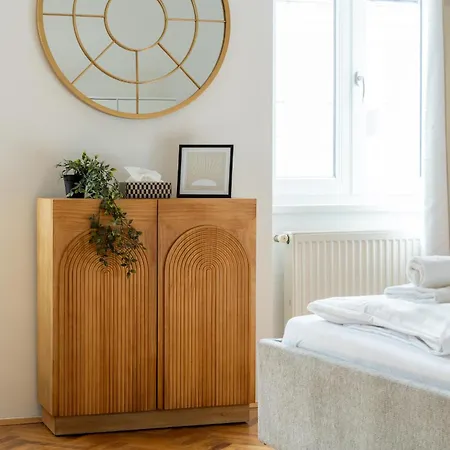 Apartment 4ty3 - Franz Josef Is Calling Wien