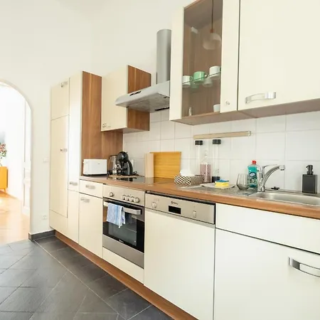 4ty3 - Franz Josef Is Calling Apartment Wien