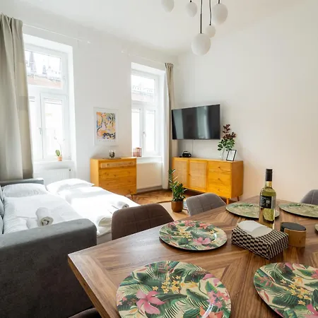 Apartment 4ty3 - Franz Josef Is Calling *
