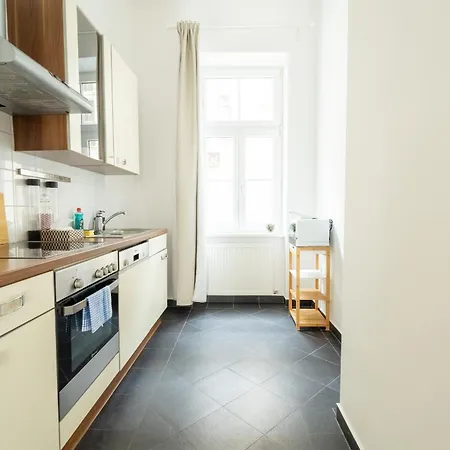 Apartment 4ty3 - Franz Josef Is Calling