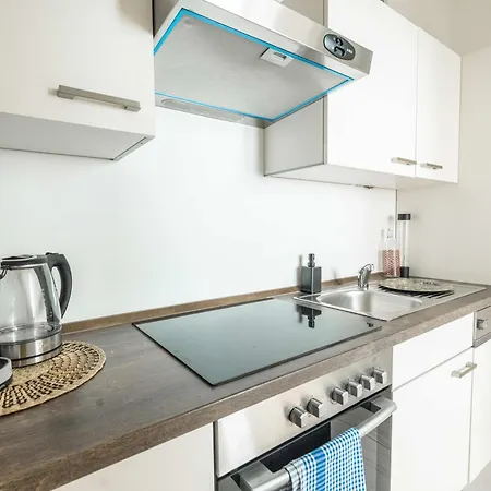 4ty3 - Franz Josef Is Calling Apartment *
