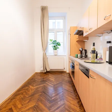4ty3 - Franz Josef Is Calling Apartment Wien