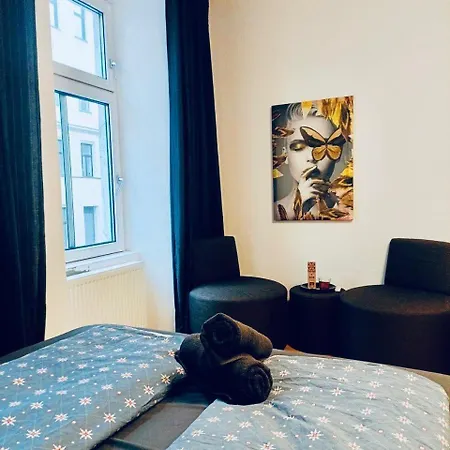 Cozy 3br Shared For Groups, 10-min To Waehringer Park * Vienna