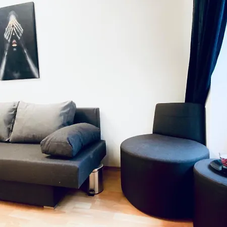 Cozy 3br Shared For Groups, 10-min To Waehringer Park * Vienna