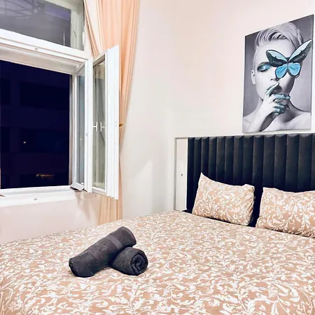 Apartment 4br Shared With View Only 7- Min To Westbahnhof