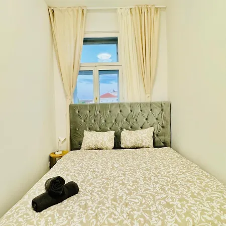 4br Shared With View Only 7- Min To Westbahnhof Apartment