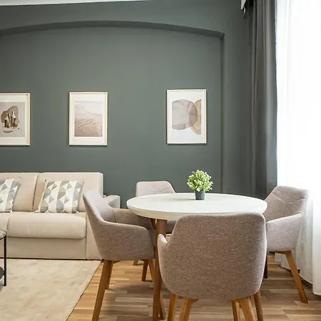 Apartment Cozy 1-br With A King Bed In A Calm Area Vienna