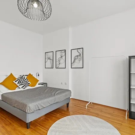 Zentrale Fuer 12 Gaeste - 4 Schlafzimmer Vienna
