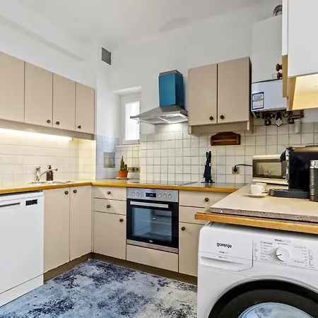 Zentrale Fuer 12 Gaeste - 4 Schlafzimmer Apartment Vienna