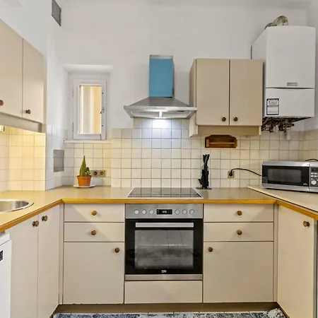 Zentrale Fuer 12 Gaeste - 4 Schlafzimmer Apartment Vienna