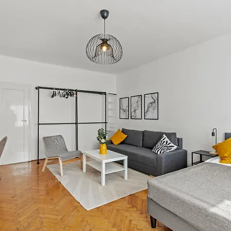 Zentrale Fuer 12 Gaeste - 4 Schlafzimmer