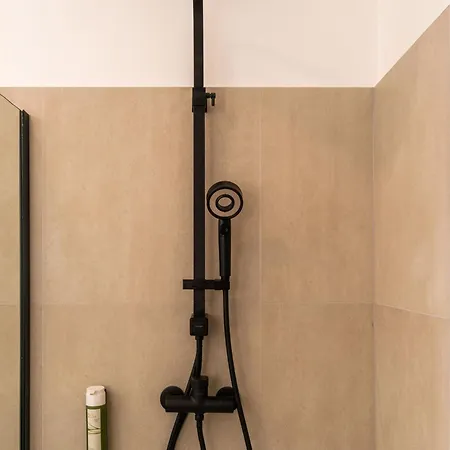 Myflat - Bright Near Station Appartamento Vienna