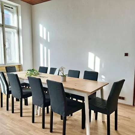 110 M2 Sunny & Central Apartment Vienna