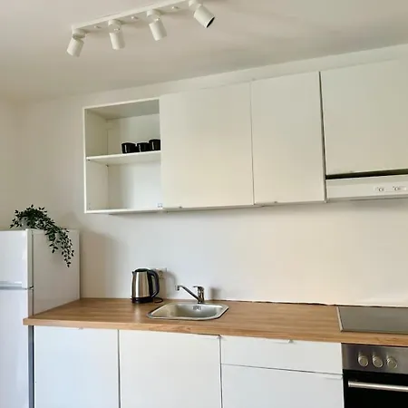 شقة Modern Danube With Balcony & Free Parking *