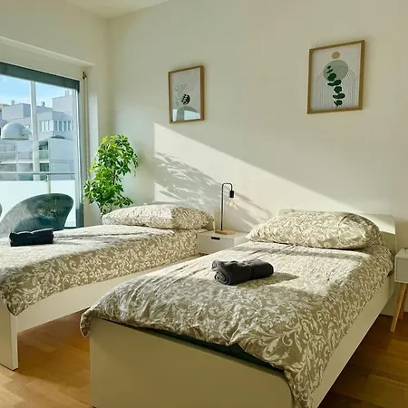 130 M2 4 Bedroom With Balcony & Free Parking Vienna
