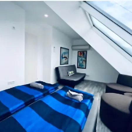 Central 4br Apt With Terrace, 10min Walk To Augarten * Vienna