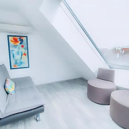 Apartment Central 4br Apt With Terrace, 10min Walk To Augarten *