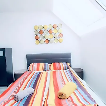 Apartment Central 4br Apt With Terrace, 10min Walk To Augarten Vienna