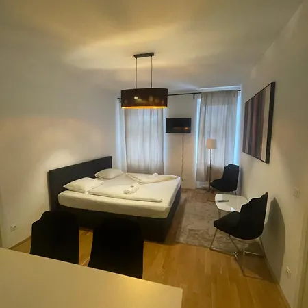 Cozy Three-room 14 Apartment *