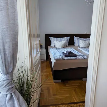 Schoenbrunn Palace Free Parking And 24h Check-in Apartment