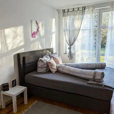 Schoenbrunn Palace Free Parking And 24h Check-in Apartment