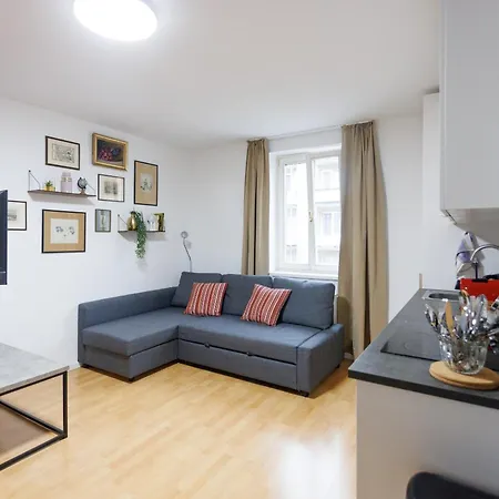 Cozy Family & Group - 15 Min To Center Apartment *
