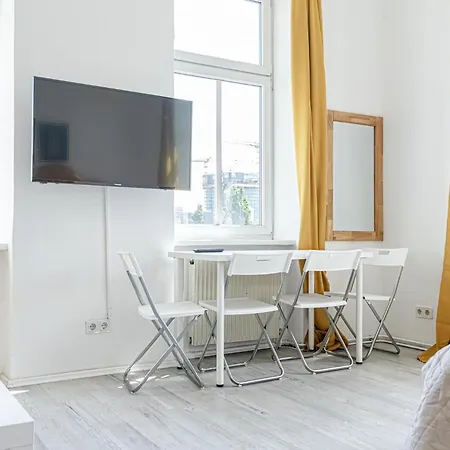 Apartment Garden Vibes 3br In *