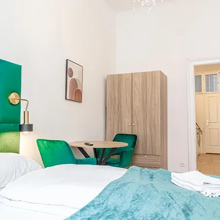 Comfortable 1br In Beautiful Location Apartment *