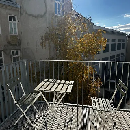 Apartment Altbaujuwel Mit Terrasse, 21