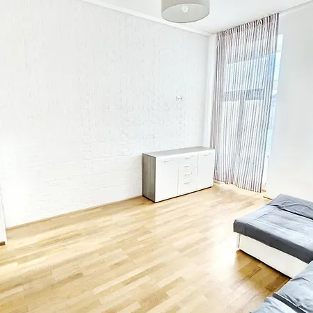Cozy Apartment- 5 Minutes To Danube River Apartment Vienna