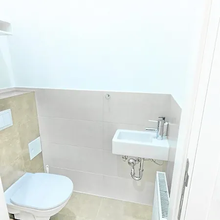 Apartment Cozy Apartment- 5 Minutes To Danube River Vienna