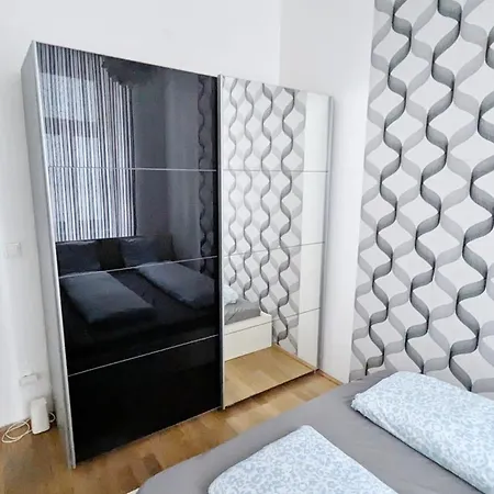 Cozy Apartment- 5 Minutes To Danube River Vienna