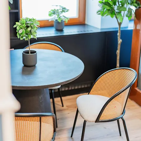 Hostel Rive By Home1 *