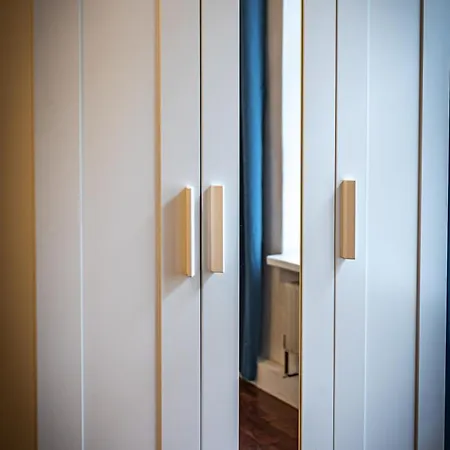 Modern By Jr Vienna