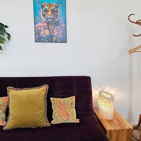 Apartment Palm