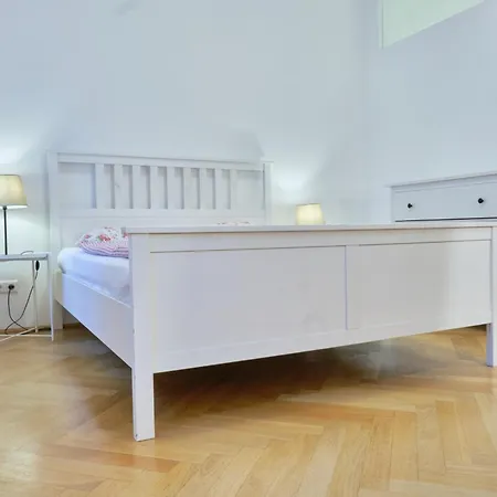 Apartment Chic - Near U3 Metro