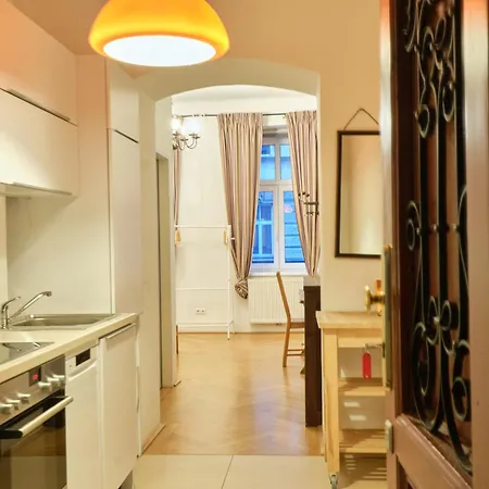 Apartment Chic - Near U3 Metro