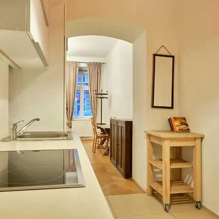 Chic - Near U3 Metro Apartment Wien