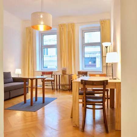 Chic - Near U3 Metro Apartment *