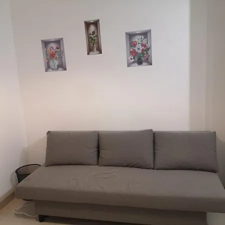 Danube Garden 22 *