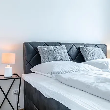 Trendy - Modern 1br & 1lr In Center Wenen