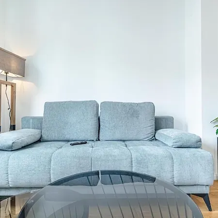 Trendy - Modern 1br & 1lr In Center Appartement