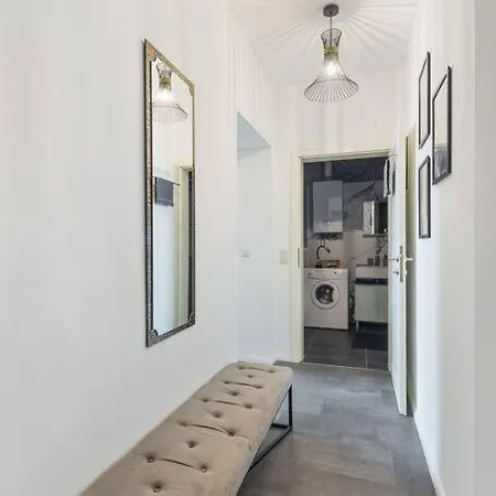 Luxury Vintage Vibe Apartment Vienna