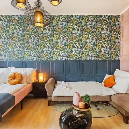 Apartment Luxury Vintage Vibe
